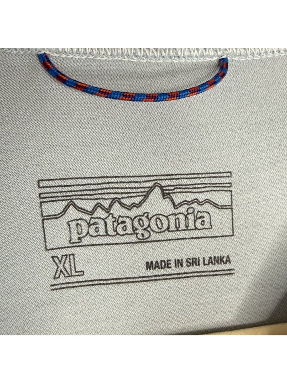 Patagonia Lightweight Hooded Long Sleeve Shirt, XL - Picture 7 of 8